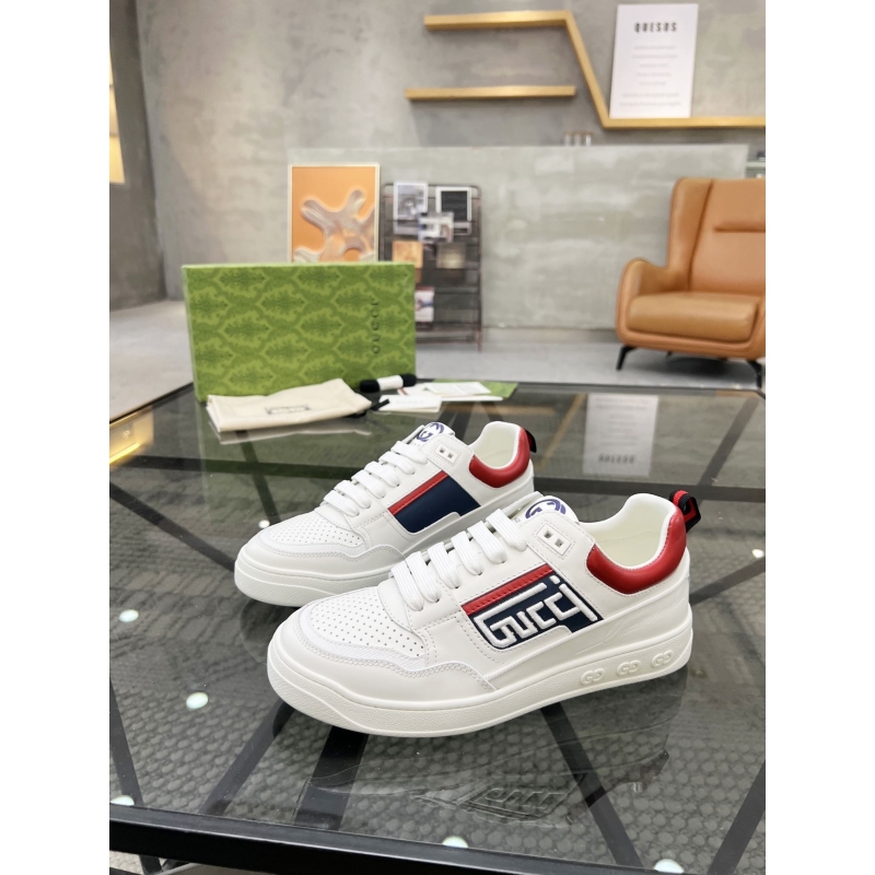 G*u*i casual shoes